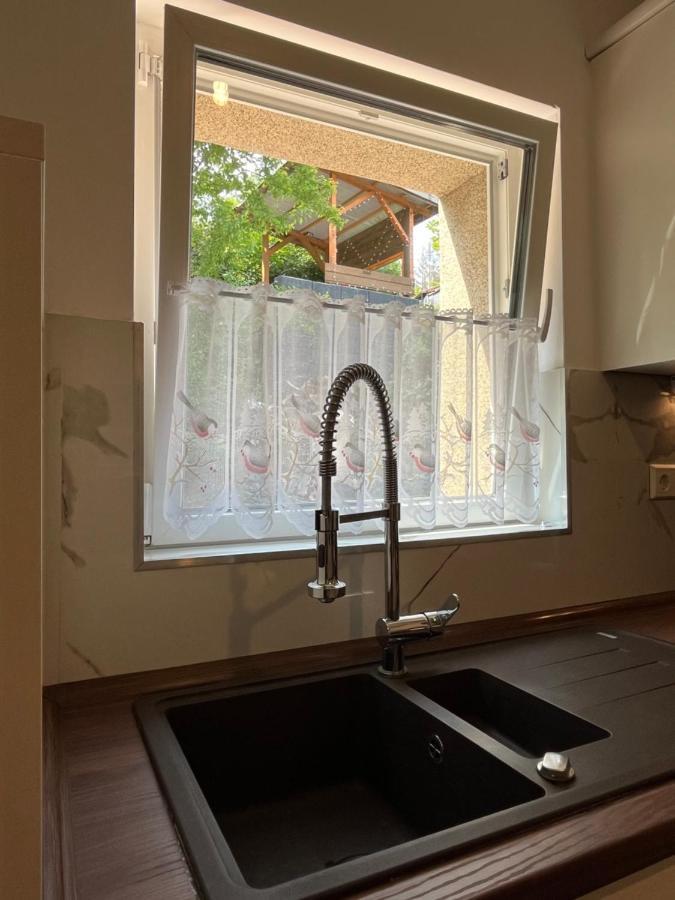 Exklusive Ferienwohnung Mit 3 Schlafzimmern Und 2 Baedern! อัลเทอเนา ภายนอก รูปภาพ