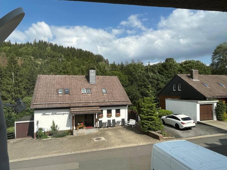 Exklusive Ferienwohnung Mit 3 Schlafzimmern Und 2 Baedern! อัลเทอเนา ภายนอก รูปภาพ